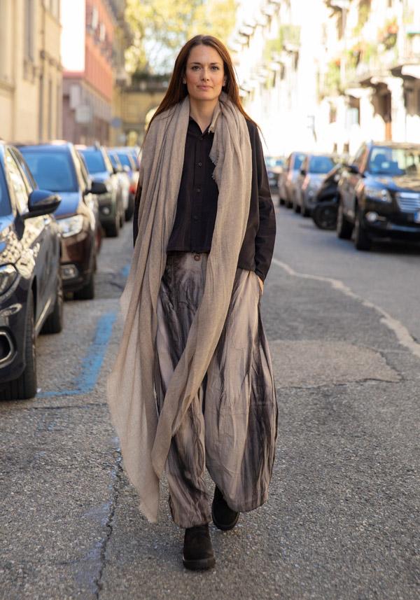 Rose & Lini FALIERO SARTI CASHMERE “SAMUELE” ALMOND SCARF Online