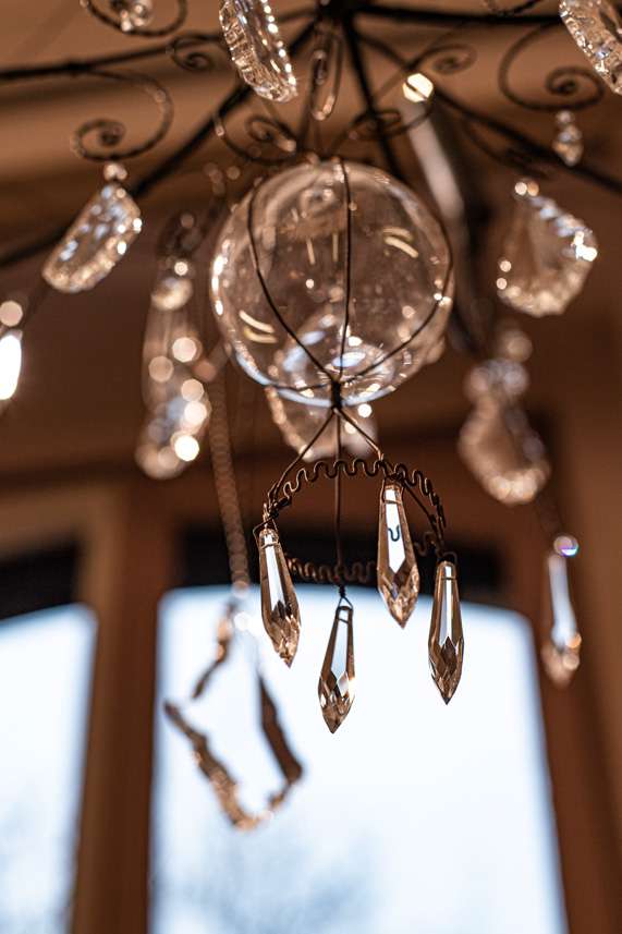 Rose & Lini VOX POPULI “LUSTRE GRAND” CHANDELIER Vendita Calda