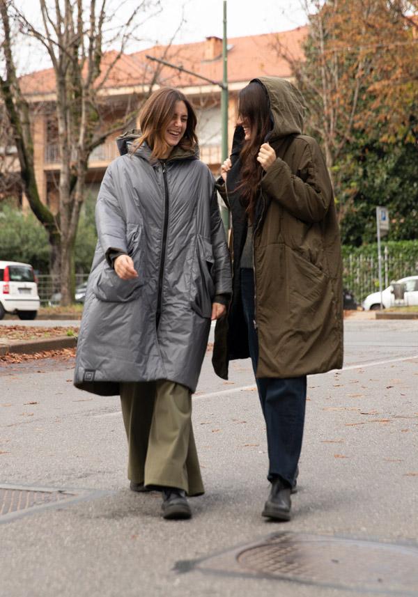 Rose & Lini KIMONORAIN REVERSIBLE “DUST COAT” GREY & GREEN Sconto