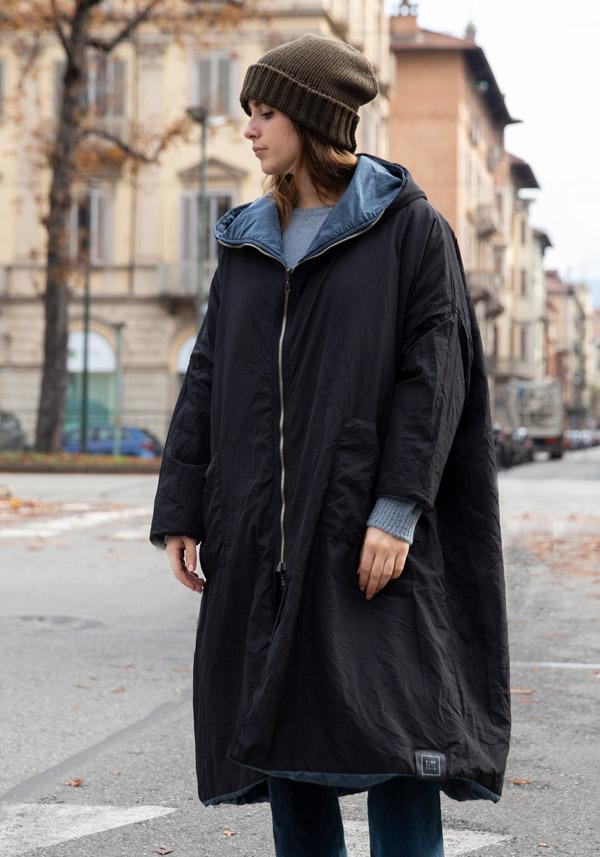Rose & Lini KIMONORAIN REVERSIBLE “DUST COAT” LEAD & BLACK Offerta