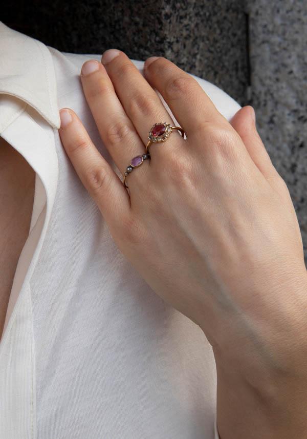 Rose & Lini 5 OCTOBRE “GWEN” GOLD & PINK SAPPHIRE RING Offerte