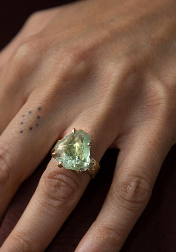 Rose & Lini VARIANCE OBJECTS “HELIODOR LARGE STONE” CIGAR BAND RING || Size 54 Vendite Flash