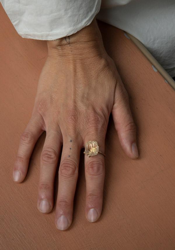 Rose & Lini VARIANCE OBJECTS “SCAPALITE MEDIUM STONE” GOLD RING || Size 55 Qualità