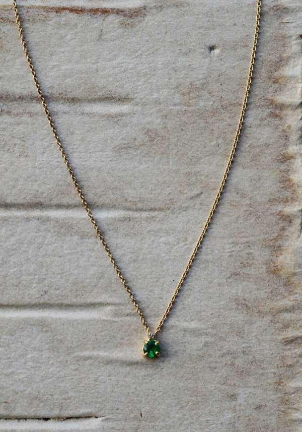 Rose & Lini 5 OCTOBRE “LEWIS” EMERALD NECKLACE Presa