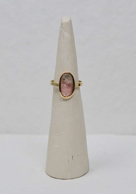 Rose & Lini MAITEA “OVAL” ROSE TOURMALINE RING Hotsell