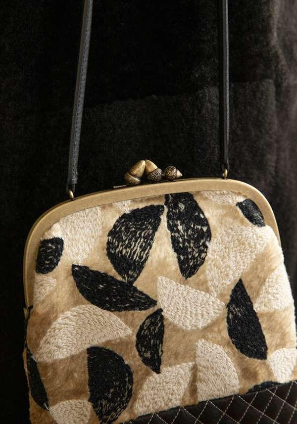 Rose & Lini MINÄ PERHONEN WOOL & LEATHER EMBROIDERED “BAG 9670” BEIGE & BLACK Convenienza