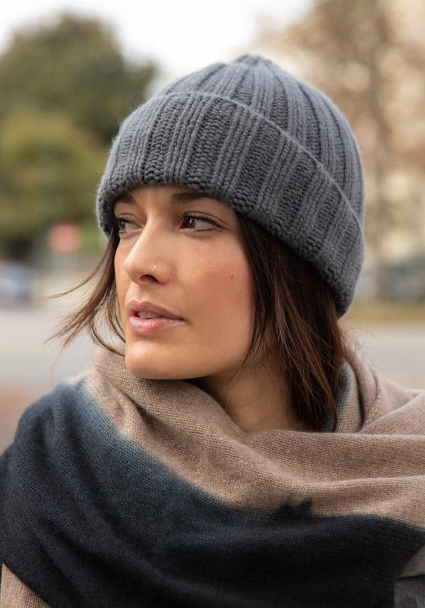 Rose & Lini DANIELAPI CASHMERE “CLASSIC RIB BEANIE” GREY OMBRE Online