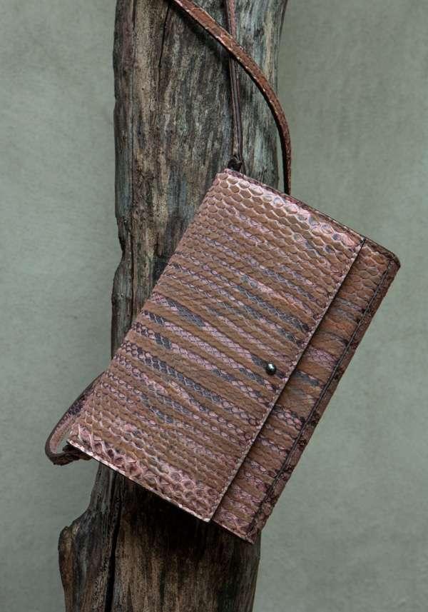 Rose & Lini SIMONA TAGLIAFERRI NUDE PYTHON POCHETTE BAG Offerta per la Festa della Mamma