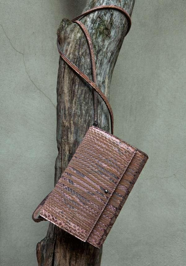 Rose & Lini SIMONA TAGLIAFERRI NUDE PYTHON POCHETTE BAG Offerta per la Festa della Mamma