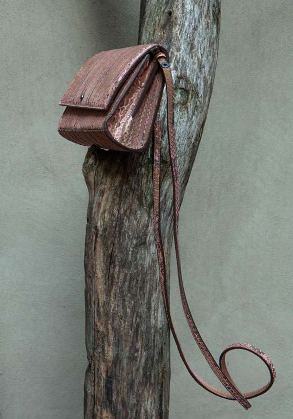 Rose & Lini SIMONA TAGLIAFERRI NUDE PYTHON POCHETTE BAG Offerta per la Festa della Mamma