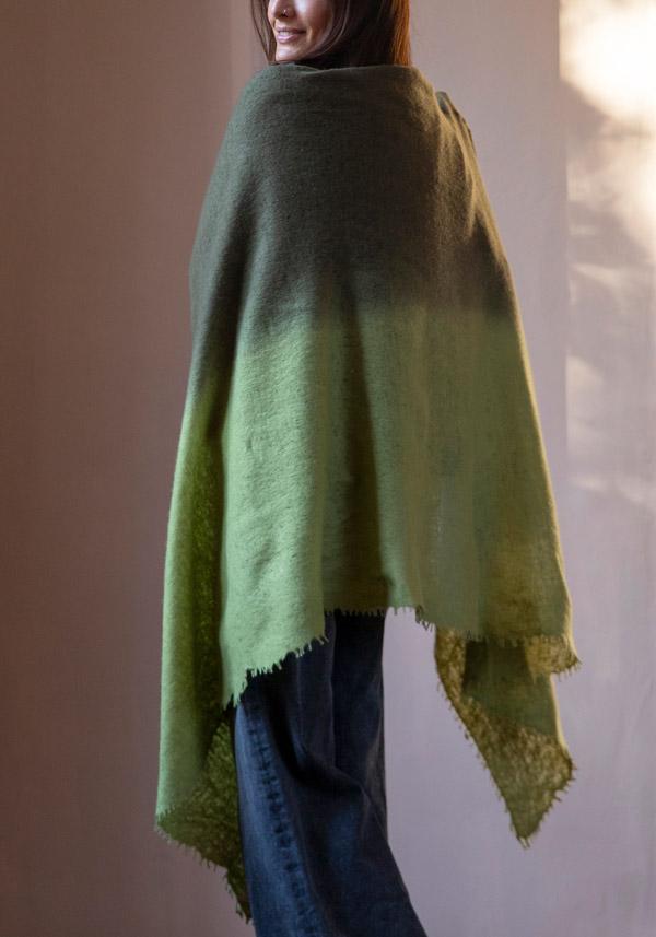 Rose & Lini MIRROR IN THE SKY CASHMERE “OPEN KNITTED DEGRADEE” LAUREL & MOSS SCARF Consegna Veloce