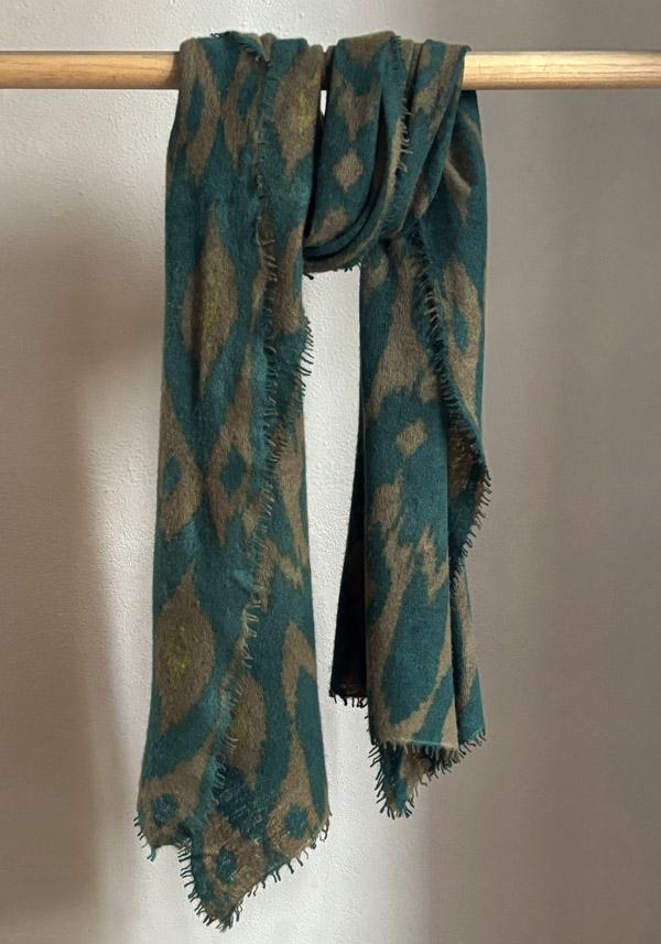 Rose & Lini MIRROR IN THE SKY CASHMERE “OPEN KNITTED PRINT” LAUREL & PINE SCARF Convenienza