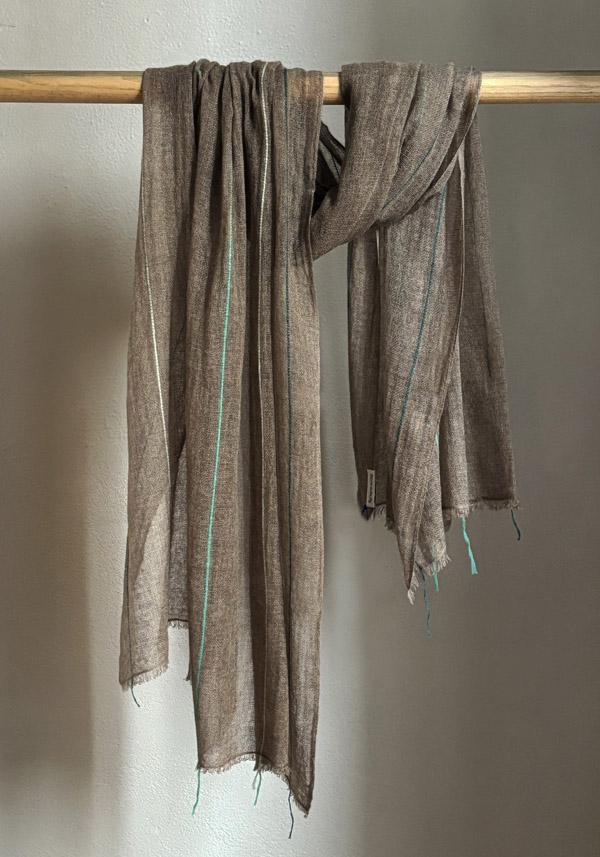 Rose & Lini MIRROR IN THE SKY CASHMERE “SOHO BABY SHAWL” COFFEE & GREENS Novità