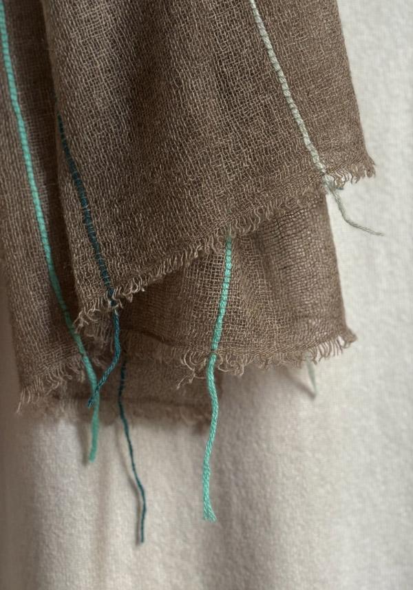 Rose & Lini MIRROR IN THE SKY CASHMERE “SOHO BABY SHAWL” COFFEE & GREENS Novità