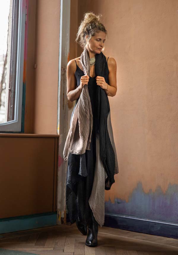 Rose & Lini MARC LE BIHAN BLACK & GREY “SCARF 0905” Presa
