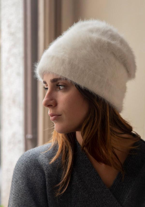 Rose & Lini YESEY “LACES” NATURAL ANGORA HAT In Vendita