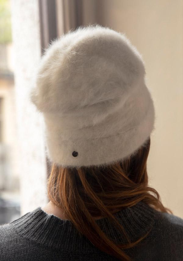 Rose & Lini YESEY “LACES” NATURAL ANGORA HAT In Vendita