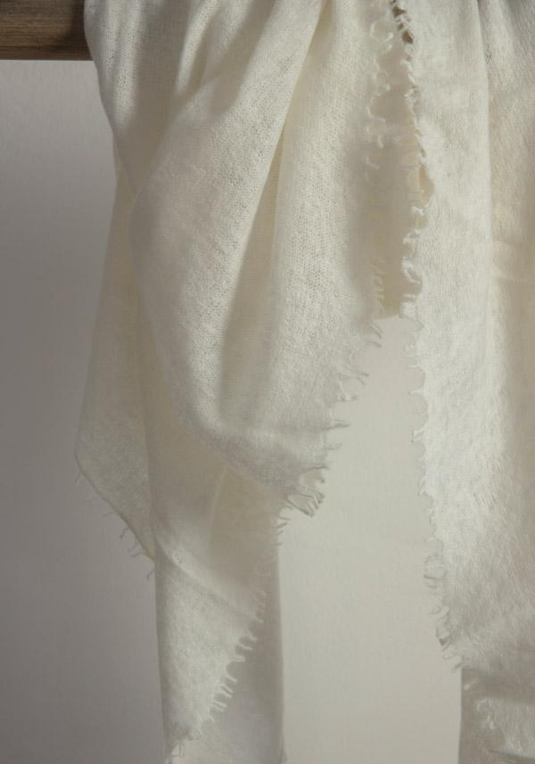 Rose & Lini MIRROR IN THE SKY CASHMERE “OPEN KNITTED MELANGE” WHITE SCARF Hotsell