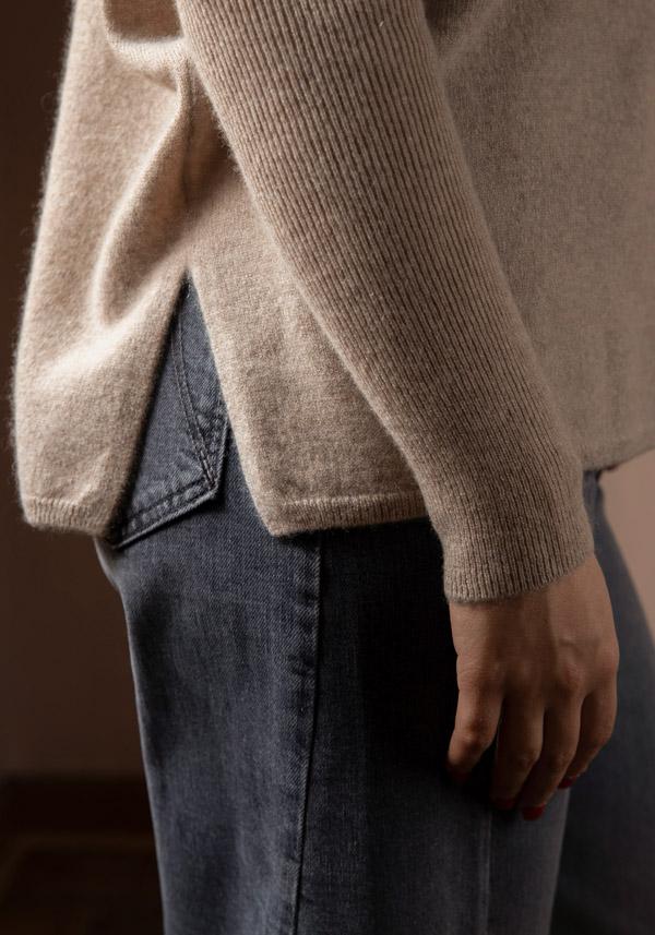 Rose & Lini ABSOLUT CASHMERE “PONCHO ASTRID” CHESTNUT Sostegno trimestrale