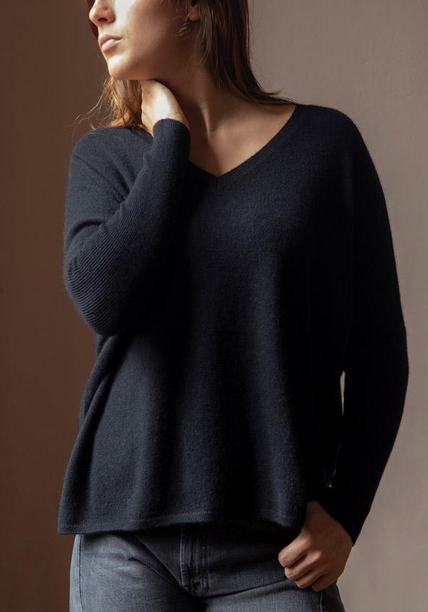 Rose & Lini ABSOLUT CASHMERE “PONCHO CAMILLE” BLACK Discount Store per i nuovi prodotti