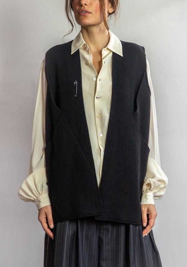 Rose & Lini OYUNA CASHMERE “JACKET MUNDAT” BLACK In vendita