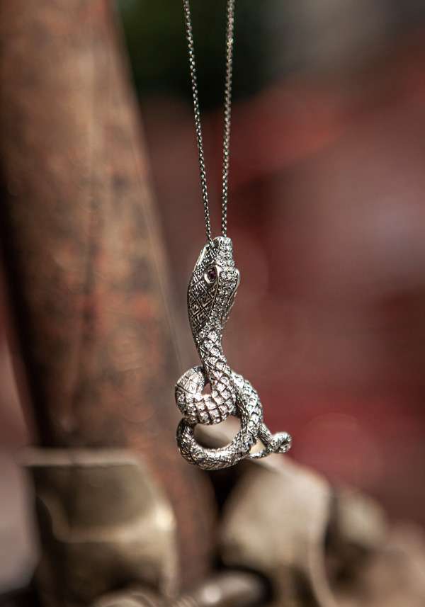 Rose & Lini SIMONA TAGLIAFERRI “COBRA PENDANT NECKLACE J226 WD” WHITE DIAMONDS Bestseller