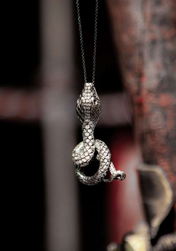 Rose & Lini SIMONA TAGLIAFERRI “COBRA PENDANT NECKLACE J226 WD” WHITE DIAMONDS Bestseller