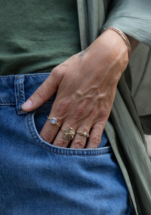 Rose & Lini DORETTE GOLD & BLUE SAPPHIRE “BAGUE SIMPLE” RING Fino al 55% di sconto