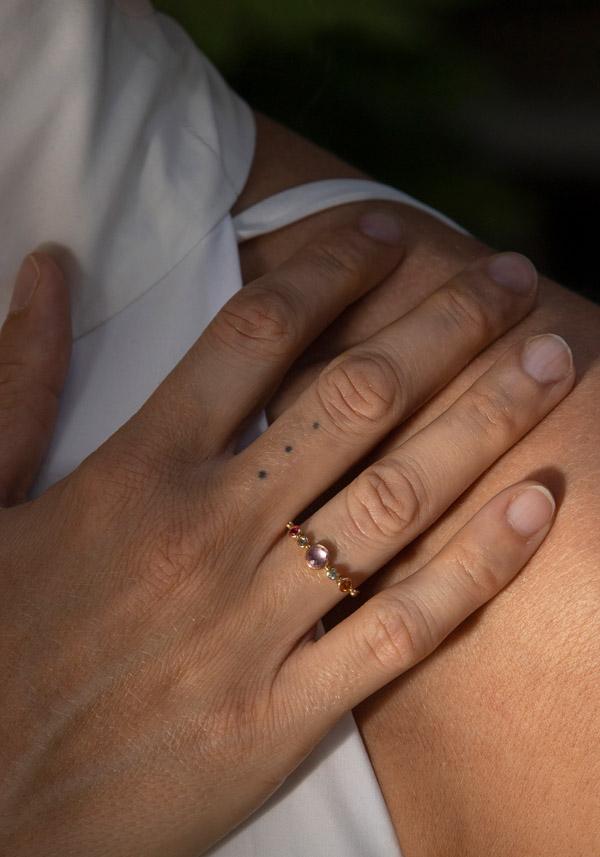 Rose & Lini DORETTE SPINEL & SAPPHIRES “BAGUE SIMPLE” GOLD RING 50% di sconto con spedizione gratuita