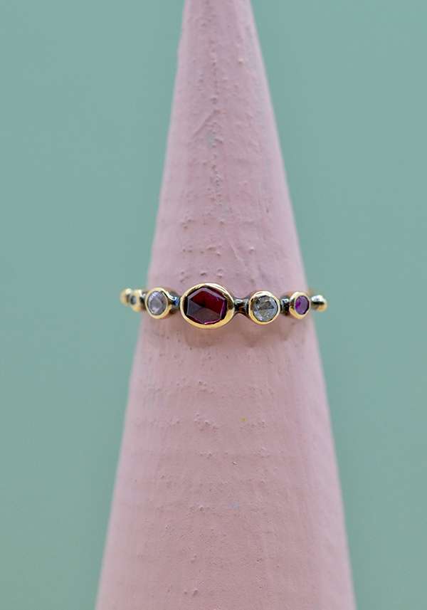 Rose & Lini DORETTE DIAMONDS & SAPPHIRES “BAGUE SIMPLE” GOLD RING Trasporto libero internazionale
