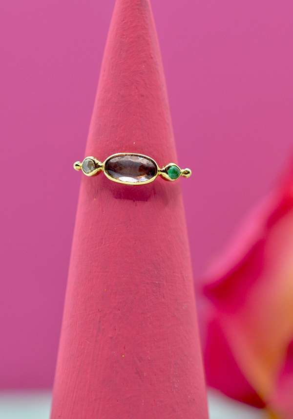 Rose & Lini DORETTE EMERALD & DIAMOND “BAGUE SIMPLE” GOLD RING Limitato a 3 giorni