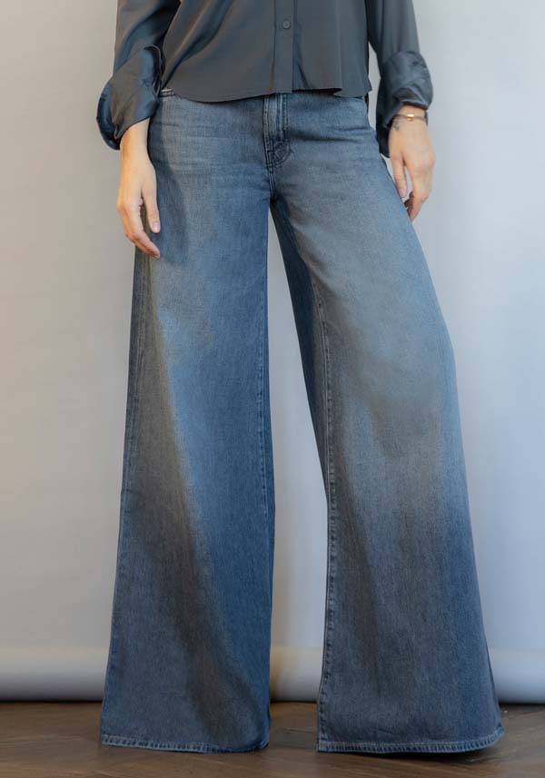 Rose & Lini MOTHER DENIM “THE SWISHER SNEAK” BLACK JEANS Offerta