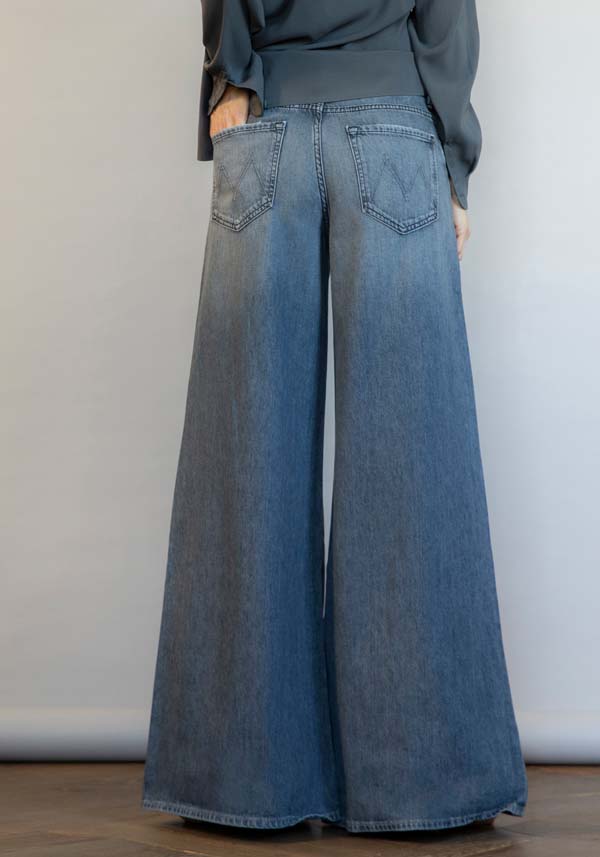 Rose & Lini MOTHER DENIM “THE SWISHER SNEAK” BLACK JEANS Offerta