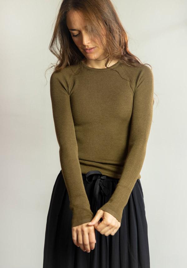 Rose & Lini MAJESTIC MERINO & SILK “COL ROND 583” SAVANE SWEATER I Più Venduti