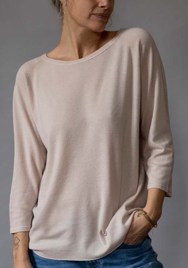 Rose & Lini MAJESTIC CASHMERE “COL BATEAU 535” SAND SWEATER Negozio