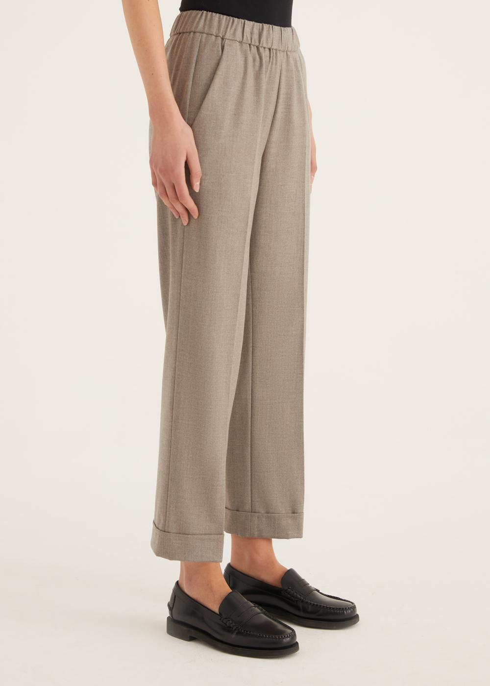 Rosso35 Pantalone con risvolto ed elastico in vita Offerta