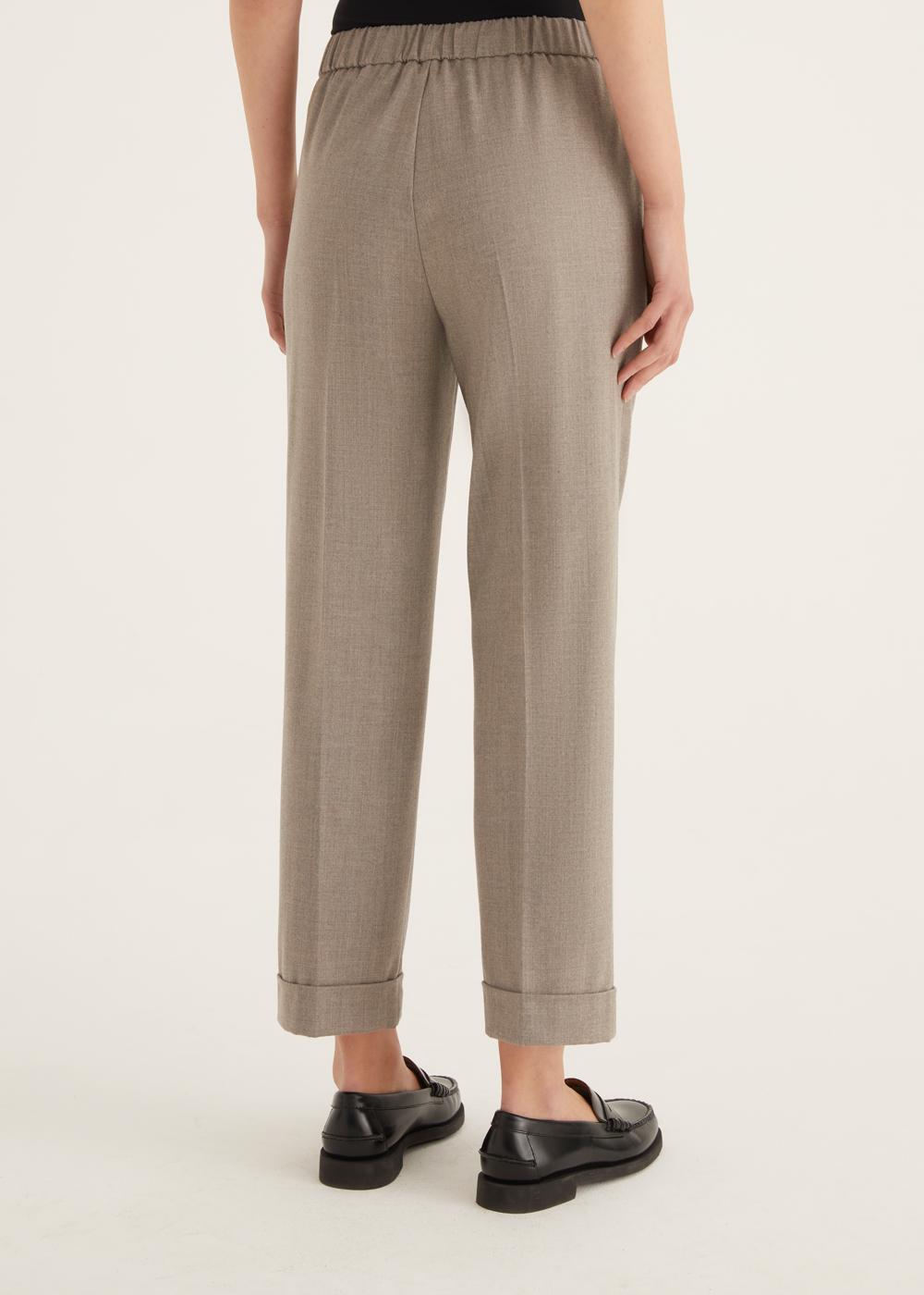 Rosso35 Pantalone con risvolto ed elastico in vita Offerta