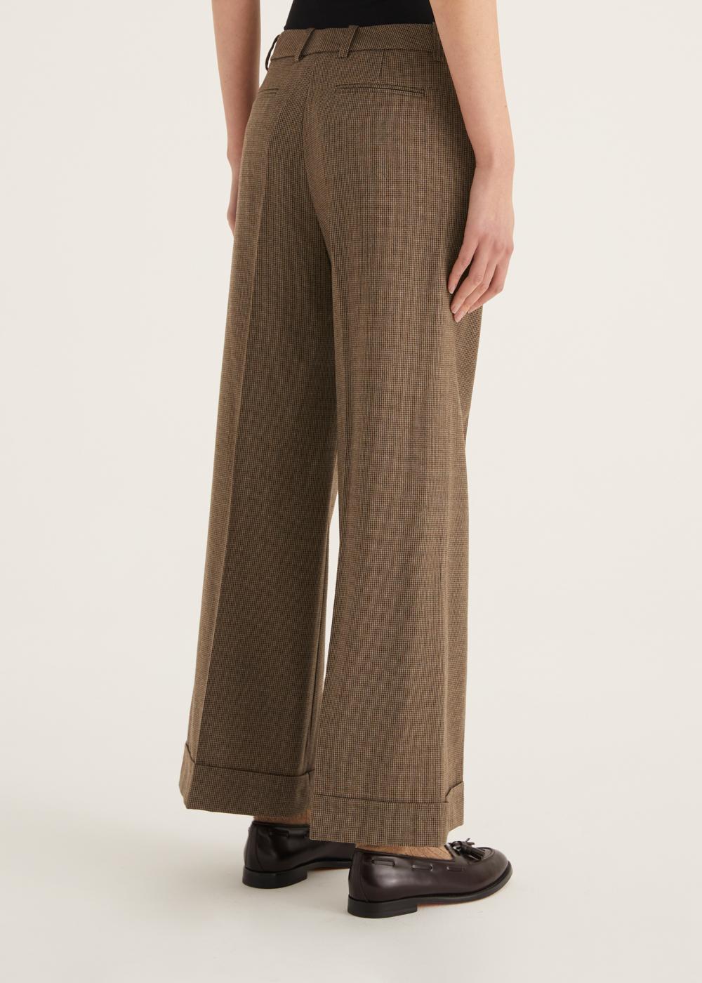 Rosso35 Pantalone svasato con risvolto Moda