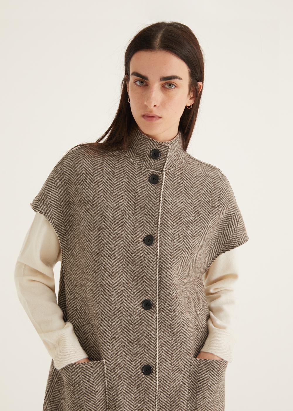Rosso35 Cappotto senza maniche taglio vivo Nuovo