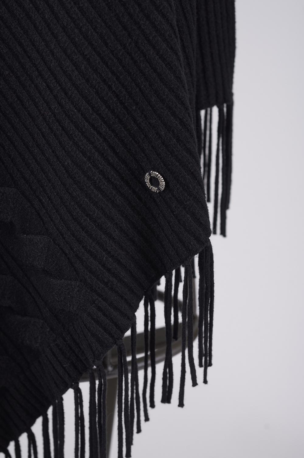 Save The Queen Poncho Rilascio limitato