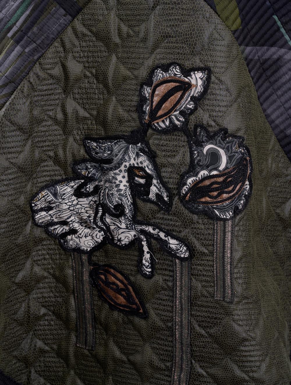 Save The Queen Poncho in seta e finta pelle con ricami Negozi Online