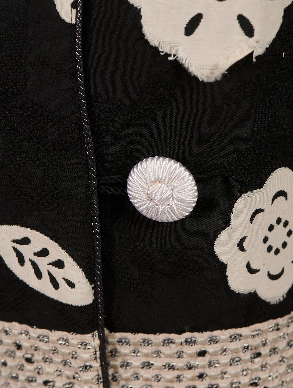 Save The Queen Spolverino 7/8 ecrù e nero in tessuti stampati operati e ricamati Prezzo Ridotto