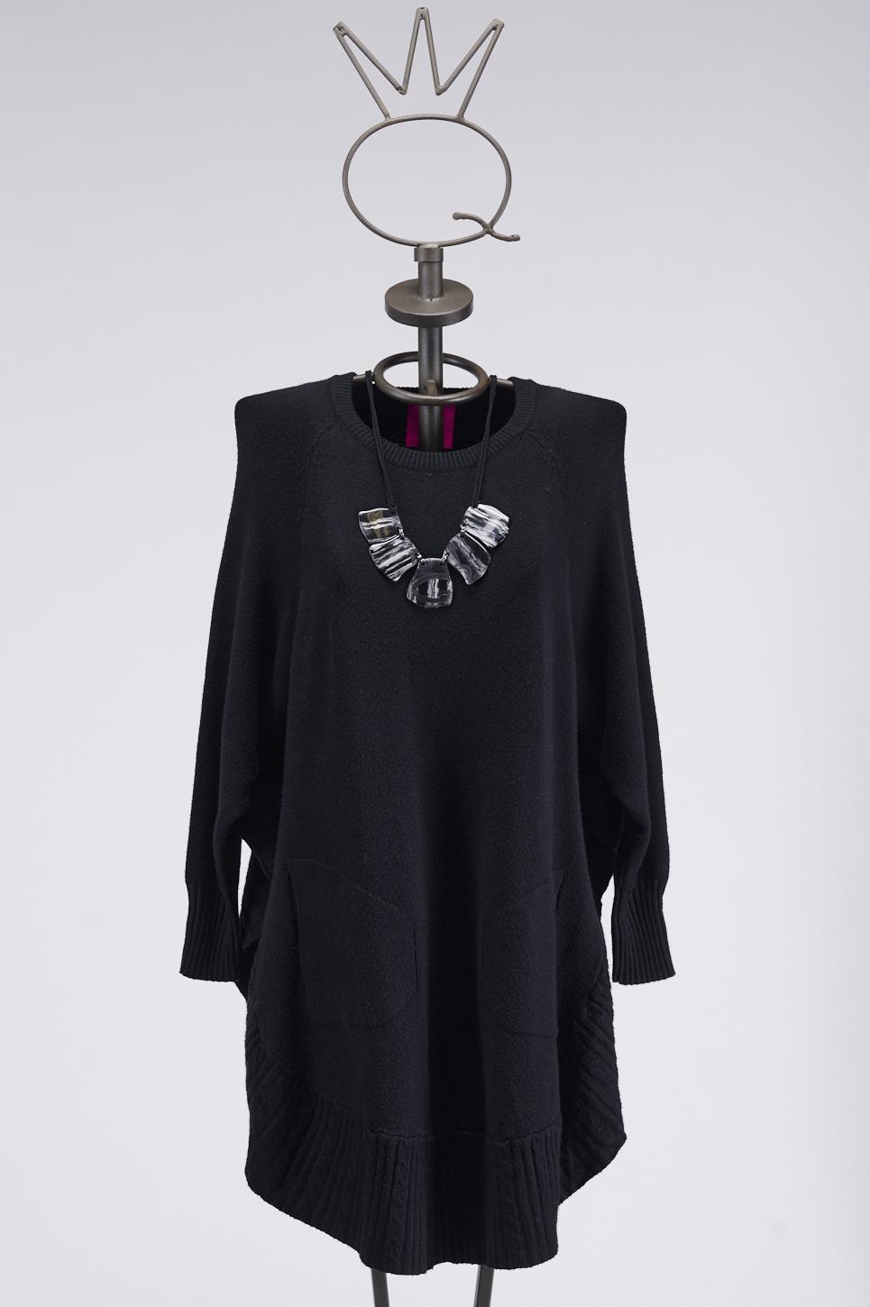 Save The Queen Maxi maglia con collana Acquista Ora