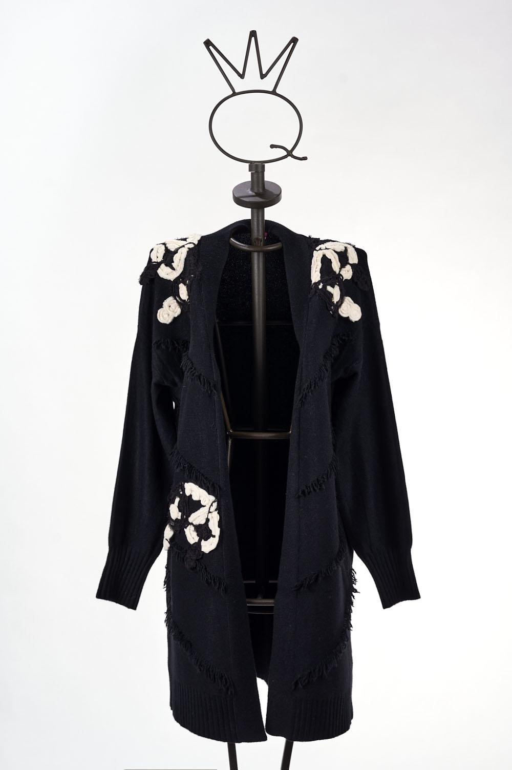 Save The Queen Cardigan lungo nero In Saldo