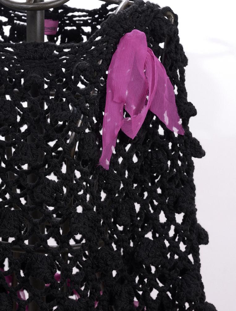 Save The Queen Poncho color nero Promozione
