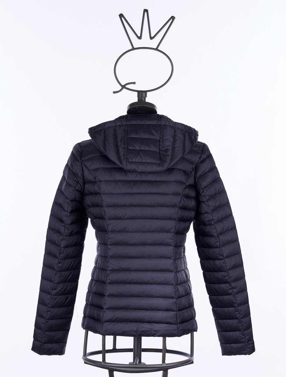 Save The Queen Piumino leggero color nero Offerta Giorno del Papà