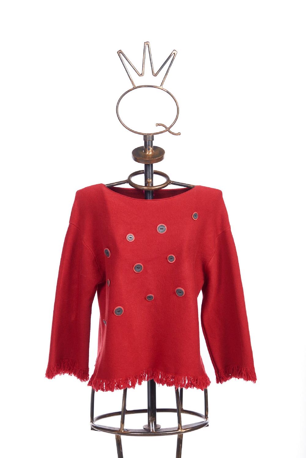 Save The Queen maglia rossa con bottoni ricamati Offerta