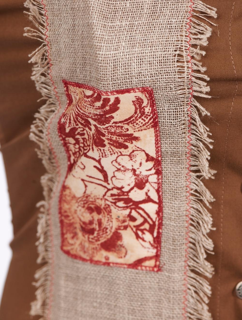 Save The Queen Camicia marrone con ricami e applicazioni Smaltimento dello stoccaggio
