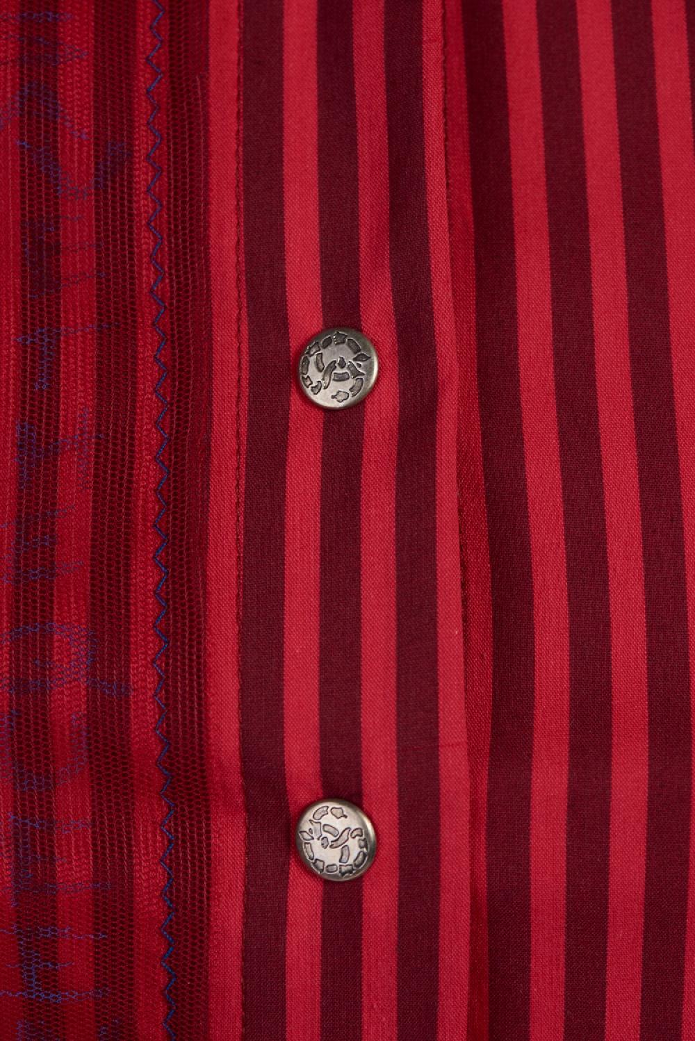 Save The Queen Camicia a righe con applicazioni e maniche a fantasia Offerta temporanea