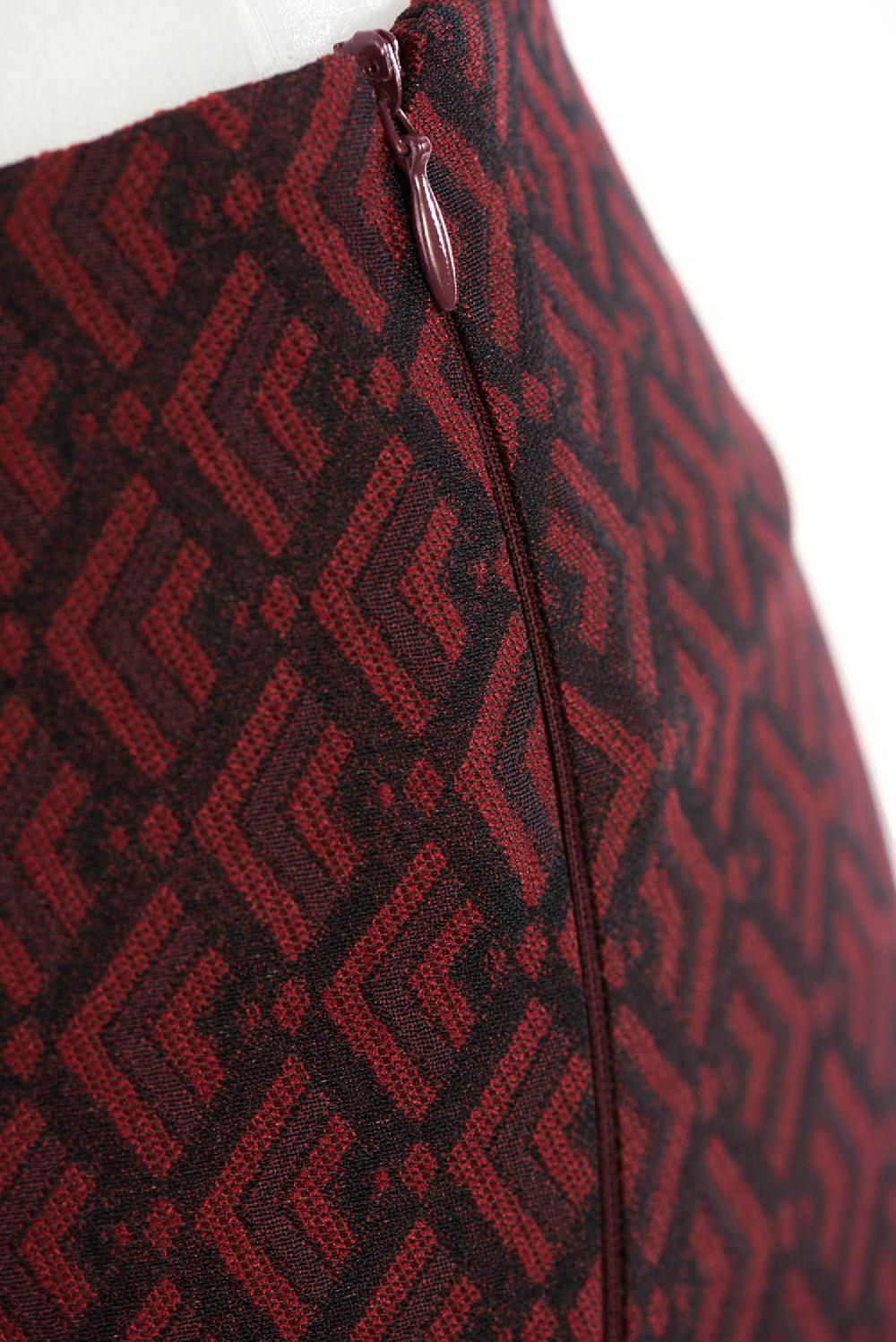 Save The Queen Pantaloni a sigaretta in tessuto jacquard bordeaux nero e viola Latest fashion